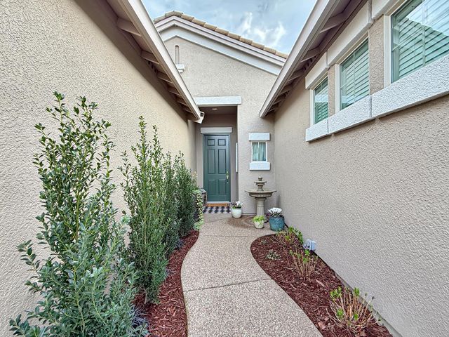 2123 Stonecrest Ln, Lincoln, CA 95648