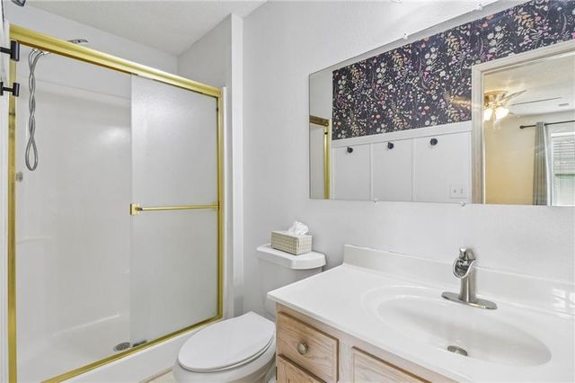 1347 SE Broadway Circle, Lee's Summit, MO 64081