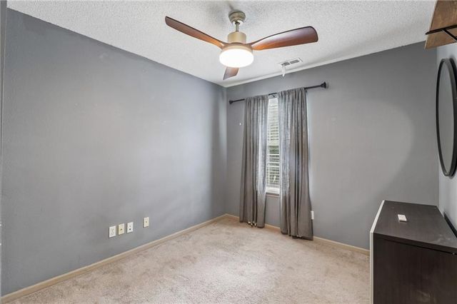 1347 SE Broadway Circle, Lee's Summit, MO 64081