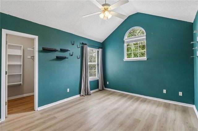 1347 SE Broadway Circle, Lee's Summit, MO 64081