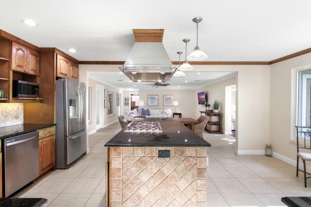 1282 SW Pelican Crescent, Palm City, FL 34990