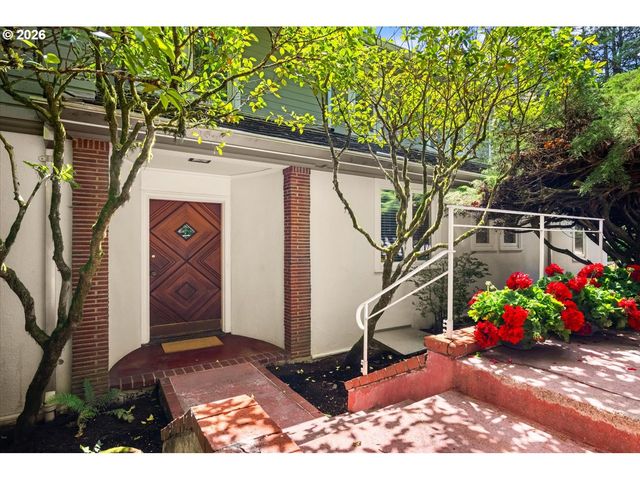 5040 Sw HILLTOP Ln, Portland, OR 97221
