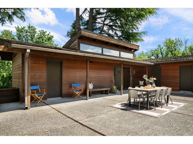 5040 Sw HILLTOP Ln, Portland, OR 97221