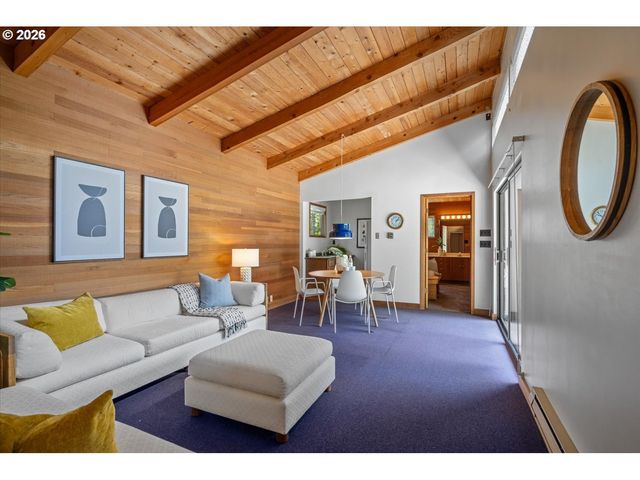 5040 Sw HILLTOP Ln, Portland, OR 97221