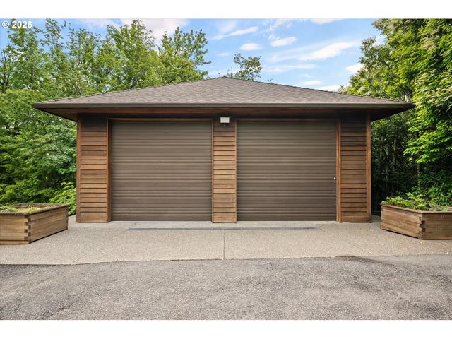 5040 Sw HILLTOP Ln, Portland, OR 97221
