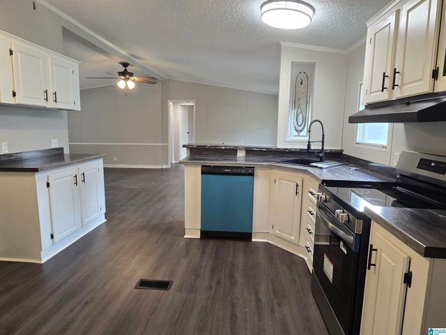 89 PINE TREE DRIVE, Locust Fork, AL 35097