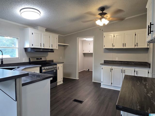 89 PINE TREE DRIVE, Locust Fork, AL 35097