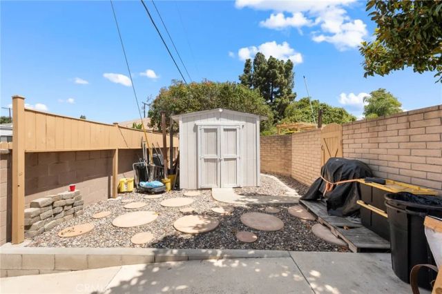 555 Armsley, Ontario, CA 91762