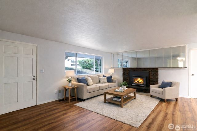 20209 106th Avenue SE, Kent, WA 98031