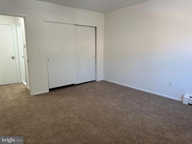 816 GARNET DR, Burlington, NJ 08016