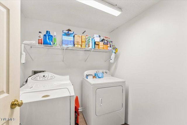 3304 Green Meadows Drive, Johnson City, TN 37604