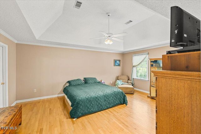3304 Green Meadows Drive, Johnson City, TN 37604