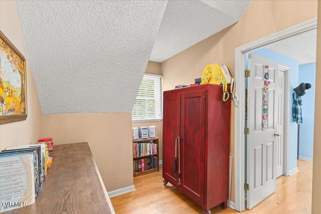 3304 Green Meadows Drive, Johnson City, TN 37604