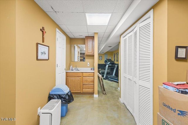 3304 Green Meadows Drive, Johnson City, TN 37604