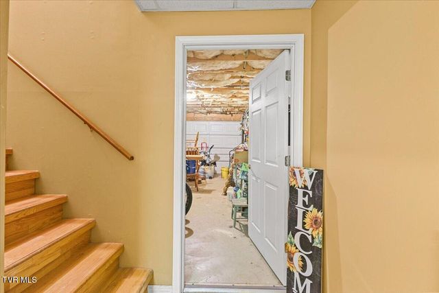 3304 Green Meadows Drive, Johnson City, TN 37604