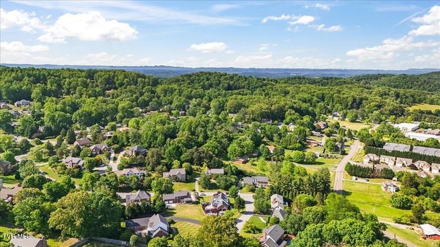 3304 Green Meadows Drive, Johnson City, TN 37604