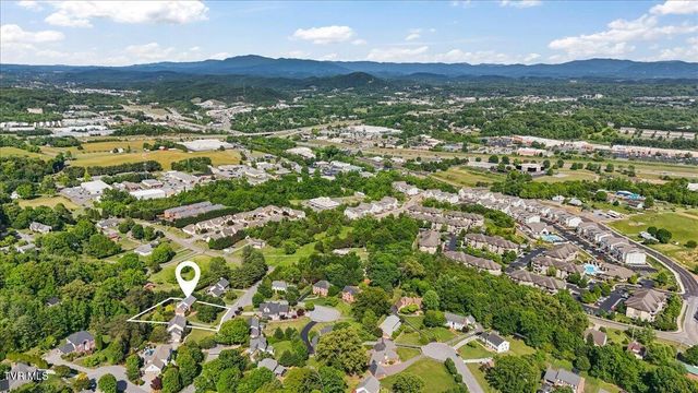 3304 Green Meadows Drive, Johnson City, TN 37604