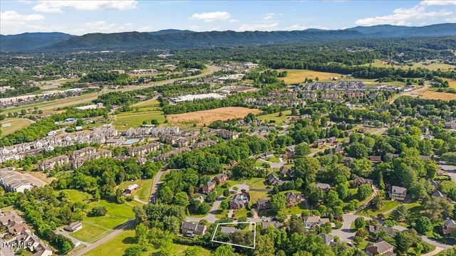 3304 Green Meadows Drive, Johnson City, TN 37604