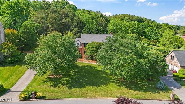 3304 Green Meadows Drive, Johnson City, TN 37604
