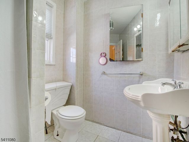 115 Madison Ave, Elizabeth City, NJ 07201