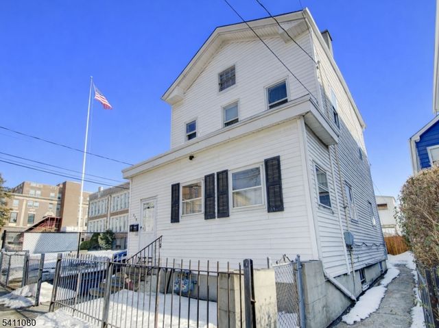 115 Madison Ave, Elizabeth City, NJ 07201