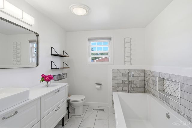 1276 Ross Millville Road, Millville, OH 45013