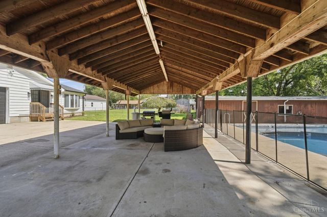 1276 Ross Millville Road, Millville, OH 45013