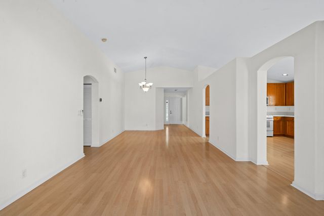 4977 Victoria Circle, West Palm Beach, FL 33409