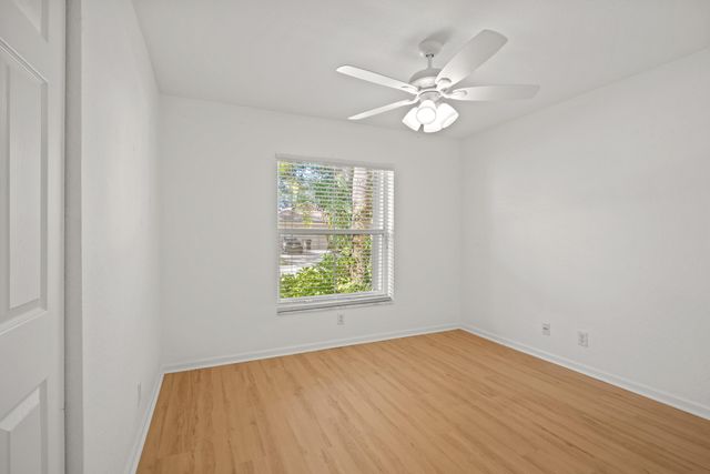 4977 Victoria Circle, West Palm Beach, FL 33409