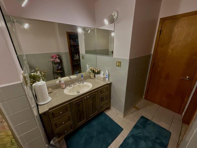 2443 shopiere Road, Beloit, WI 53511
