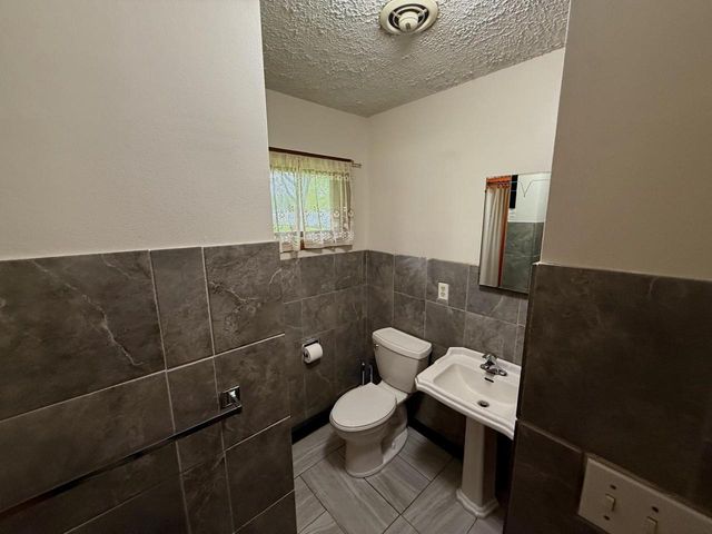 2443 shopiere Road, Beloit, WI 53511