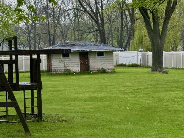 2443 shopiere Road, Beloit, WI 53511