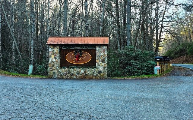 270 Graystone Drive, Murphy, NC 28906