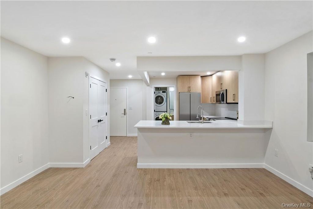 348 Main Street 3D, New Rochelle, NY 10801