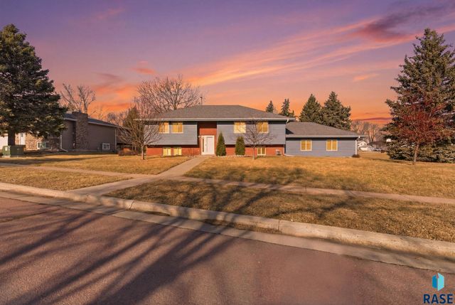 6201 W 32nd St Street, Sioux Falls, SD 57106