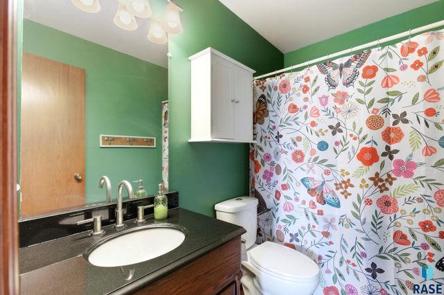 6201 W 32nd St Street, Sioux Falls, SD 57106