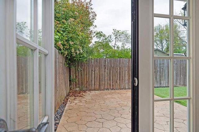 3335 Village Ct, Cameron Park, CA 95682