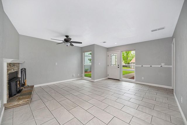 3335 Village Ct, Cameron Park, CA 95682