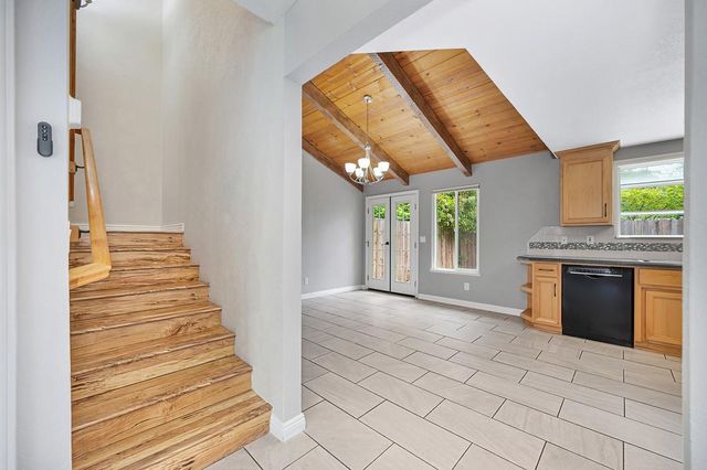 3335 Village Ct, Cameron Park, CA 95682