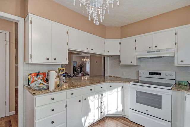 1909 S Nettleton Avenue, Springfield, MO 65807