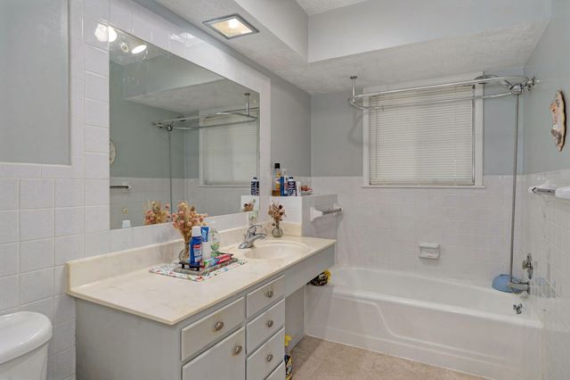 1909 S Nettleton Avenue, Springfield, MO 65807