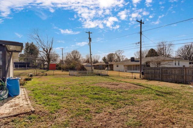 1909 S Nettleton Avenue, Springfield, MO 65807