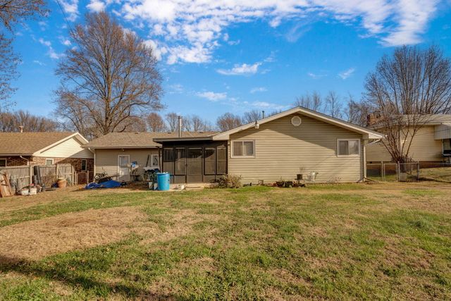 1909 S Nettleton Avenue, Springfield, MO 65807