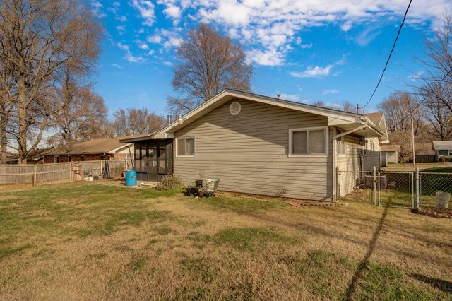 1909 S Nettleton Avenue, Springfield, MO 65807