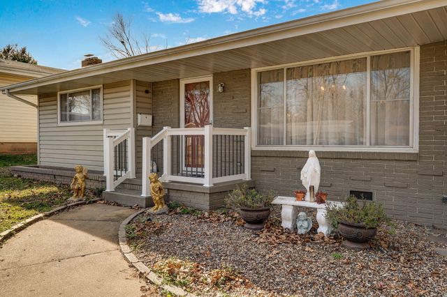 1909 S Nettleton Avenue, Springfield, MO 65807