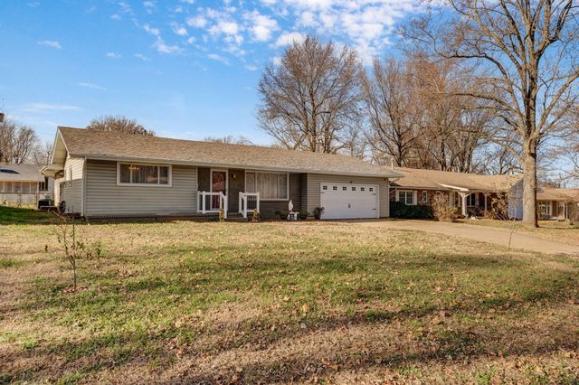 1909 S Nettleton Avenue, Springfield, MO 65807