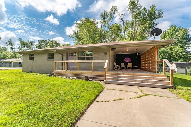 110 SE 11th Street, Bentonville, AR 72712