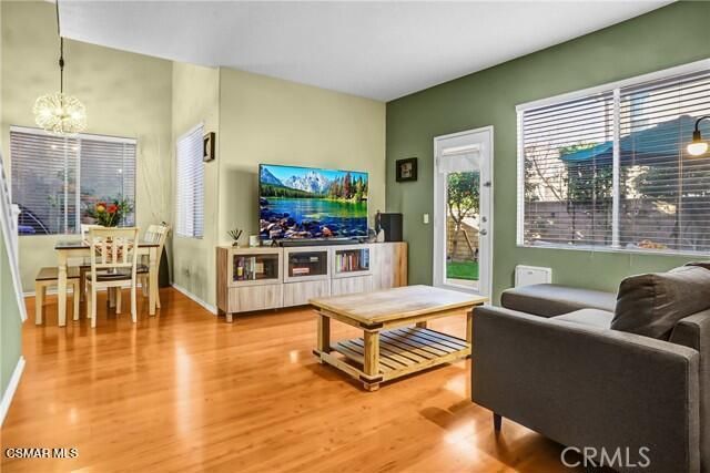 385 Owls Cove Lane, Simi Valley, CA 93065