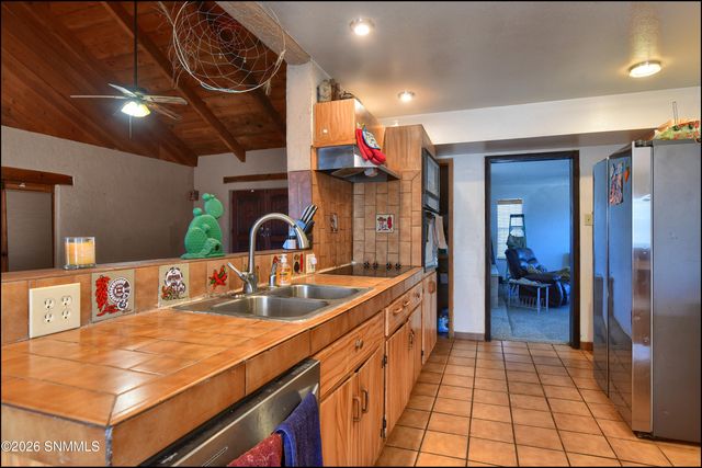 395 Gabaldon Road, Anthony, NM 88021