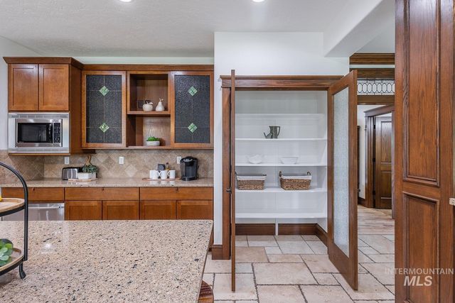 7982 S Old Farm Lane, Meridian, ID 83642